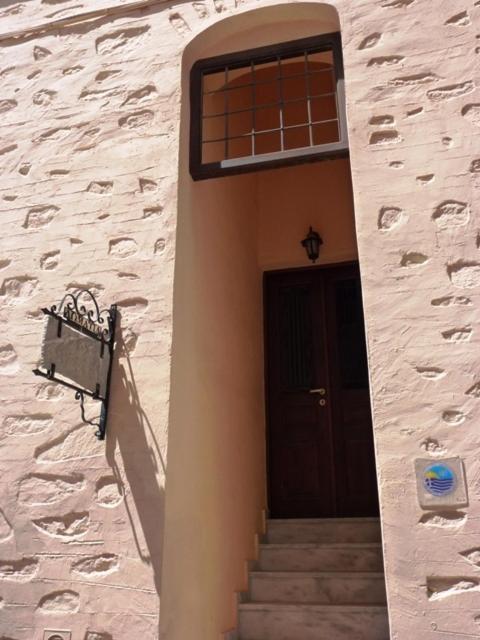 Odos Odysseos Ermoupoli Exterior photo